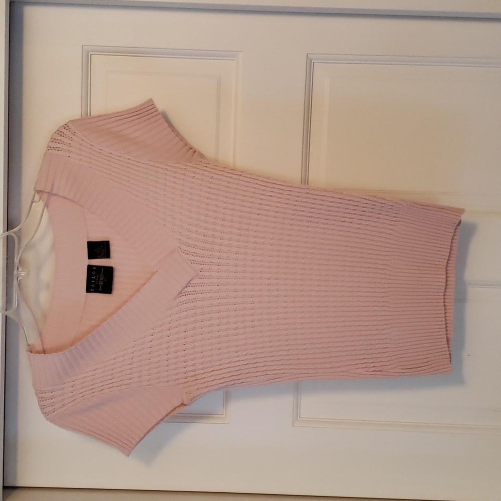 Pink short sleeve sweater
